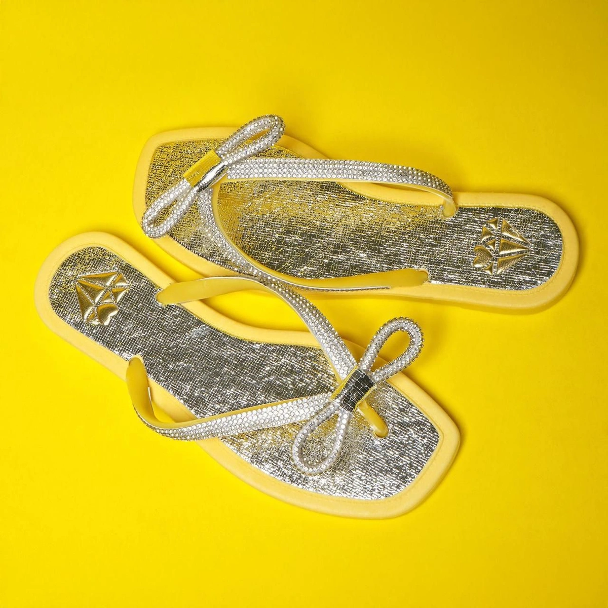 Chinelo Feminino Metalizado com Laço - Imagem 3